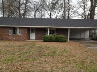 606 Dublin Dr, Columbus, MS 39702