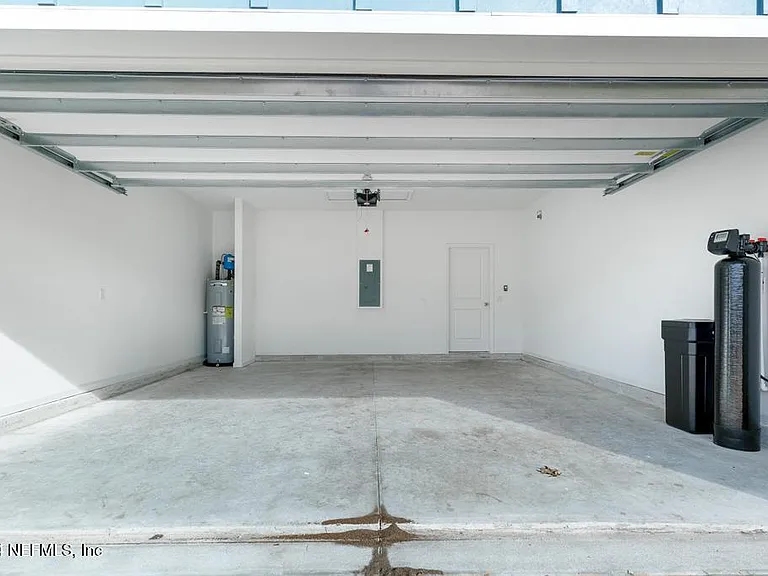 28 Disston Cv — Photo 37
