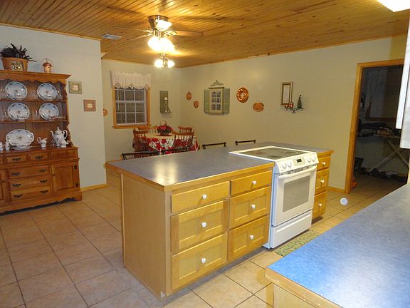 5th image of 1721 Bedford Dr