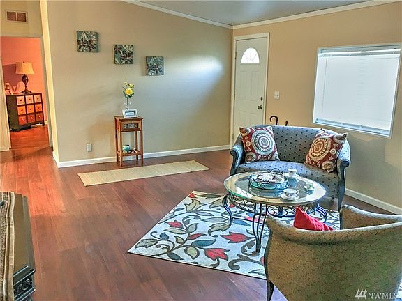 5th image of 276 Grand Fir Dr