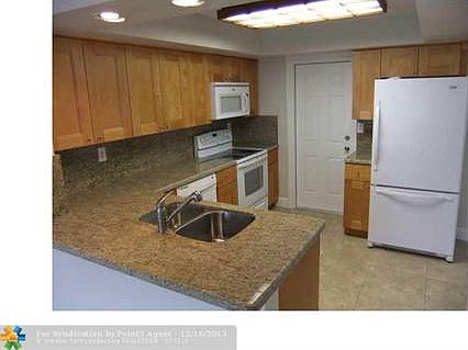 3rd image of 1550 NE 32nd St
