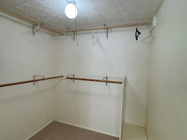 12827 Framingham Ct — Photo 13