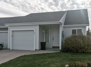 1221 Newfoundland Dr, Manhattan, KS 66503