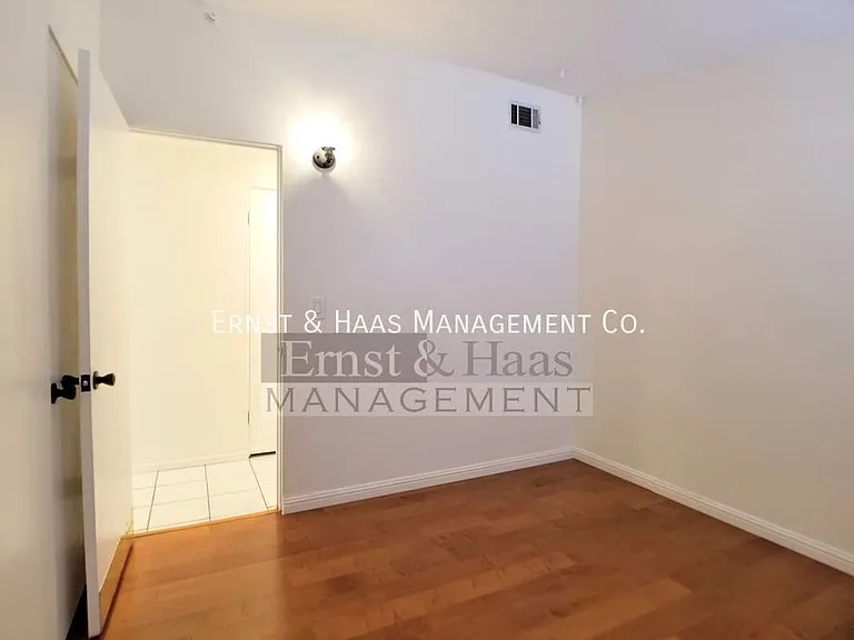 3310 E Curry St — Photo 23