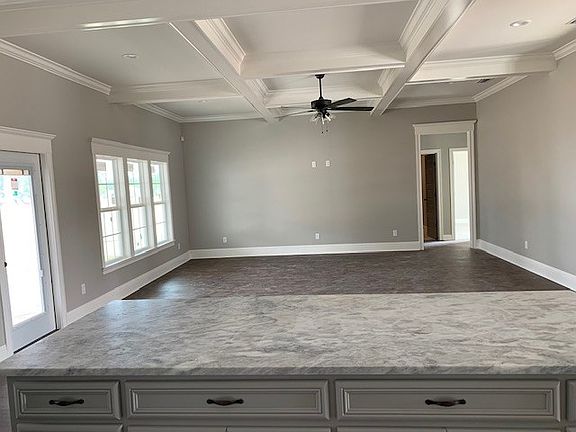 4th image of 7320 Shadow Creek Dr
