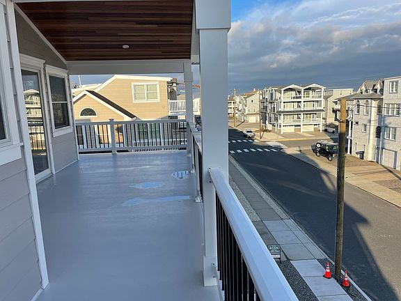 5th image of 23 53rd St N #Sea