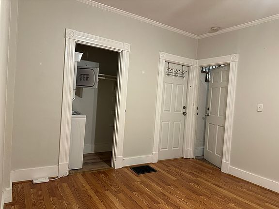 2nd image of 59 Greenwood St #1