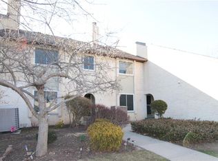5 Thoreau Dr #5, Plainsboro, NJ 08536