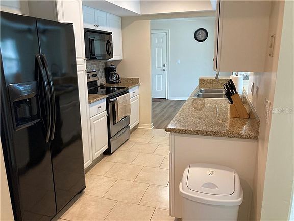 4th image of 18510 Briggs Cir