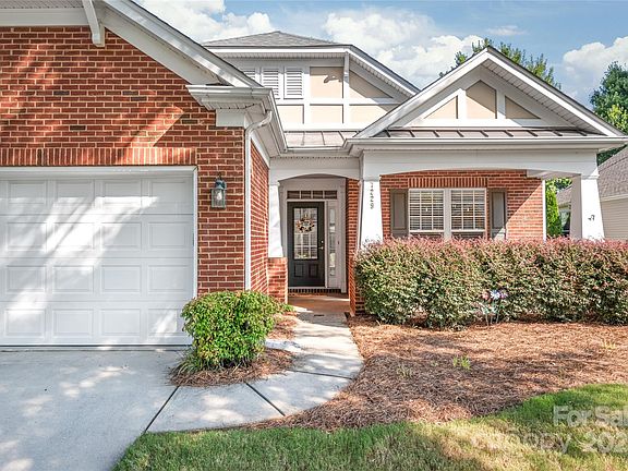 3rd image of 7229 Corduroy Ct