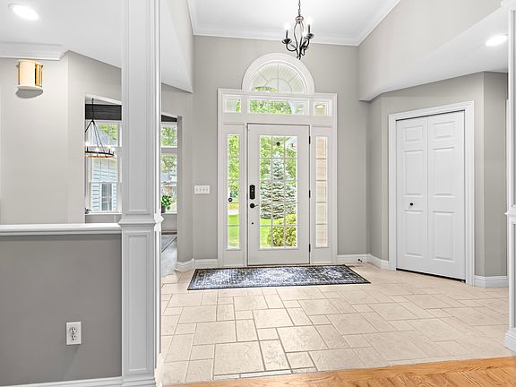 3rd image of 494 Anchor Ln