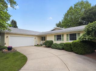 12433 Timberline Trce S, Granger, IN 46530