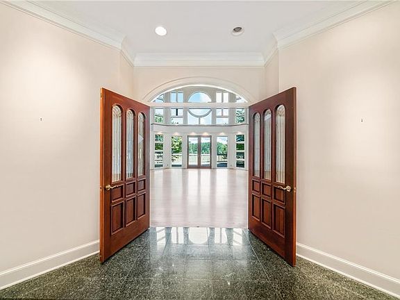 5th image of 130 Moran Dr #11