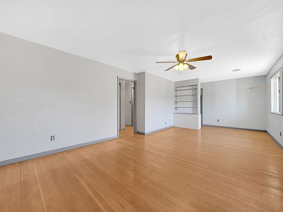 3rd image of 320 South Ave