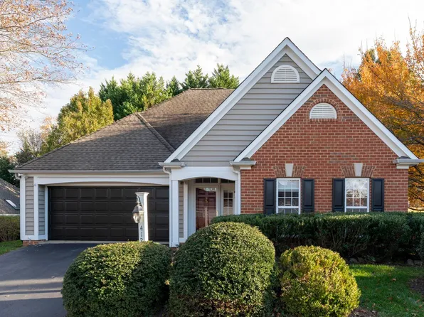 412 Heritage Ct, Charlottesville, VA 22903