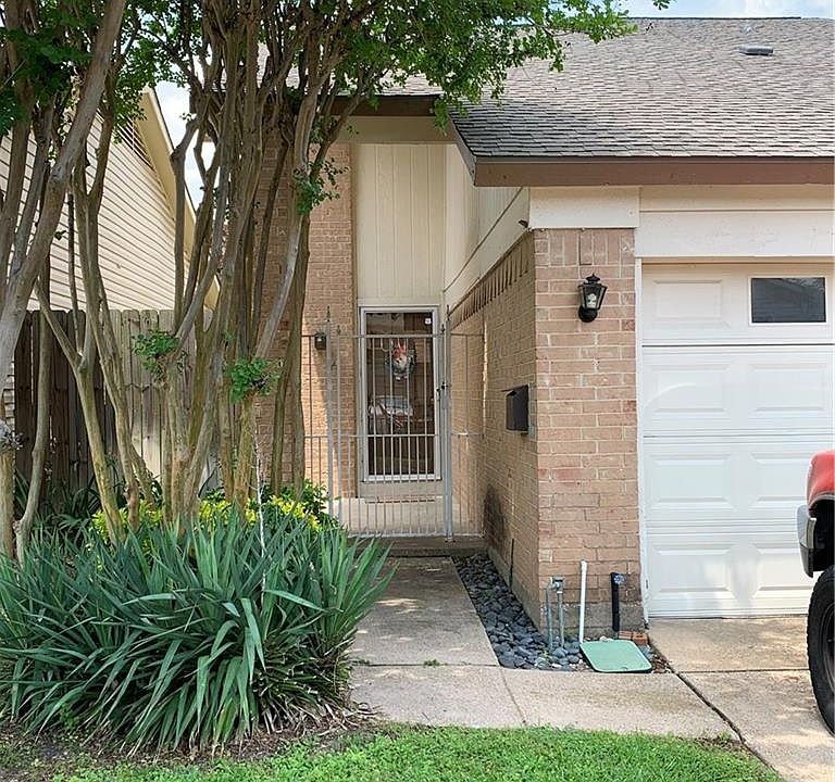 1st image of 2929 Southern Cross Dr