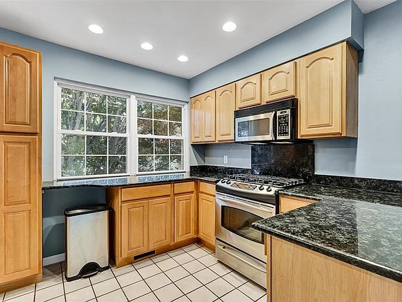 5th image of 5228 Ville Maura Ct