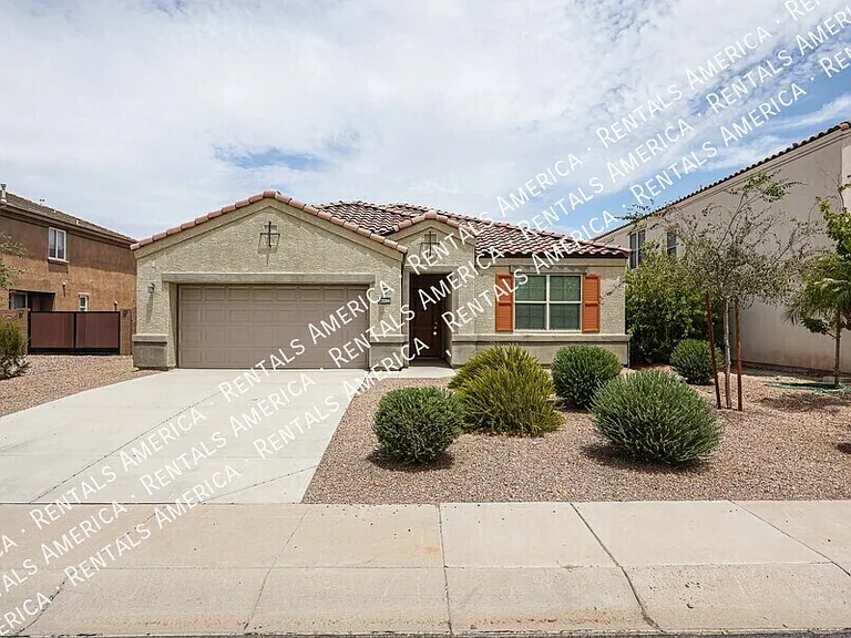 30044 W Avalon Dr — Photo 1
