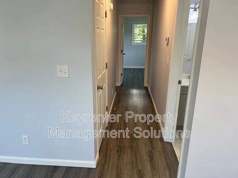 421 N Charlotte Ave — Photo 13