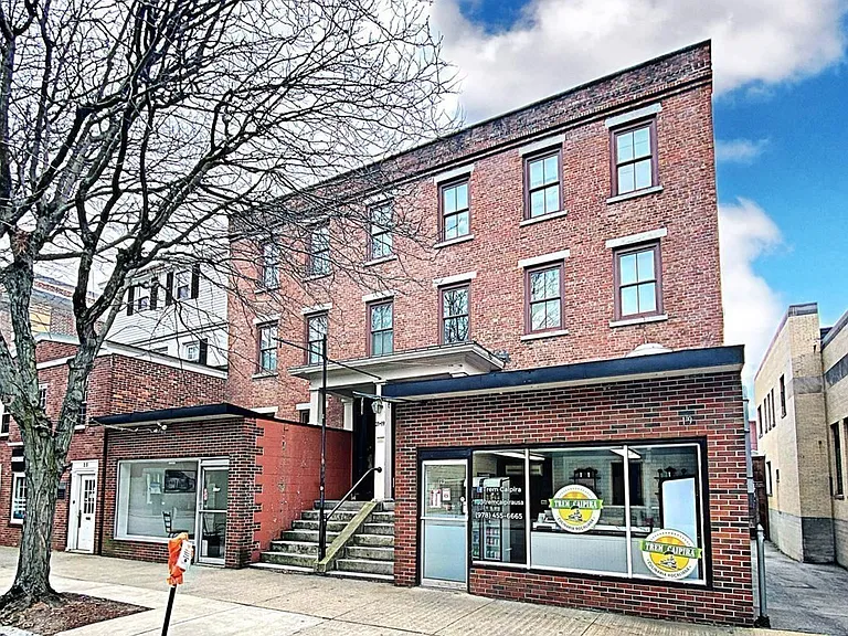 21 Hurd St #2 — Photo 6