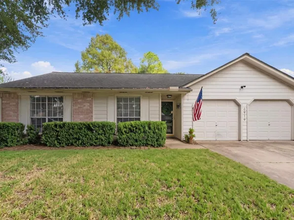 6919 Grant Dr, Richmond, TX 77469