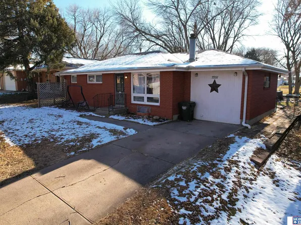 7051 Colby St, Lincoln, NE 68505