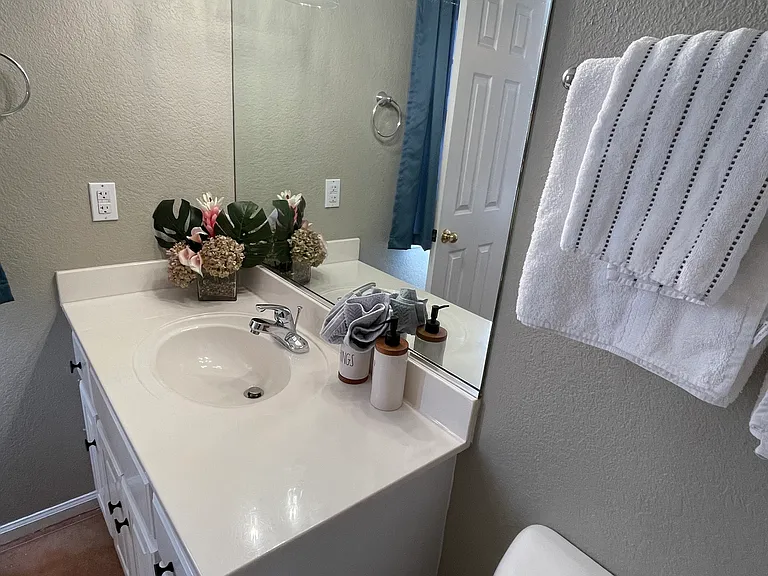 121 Lakepointe Cv — Photo 5