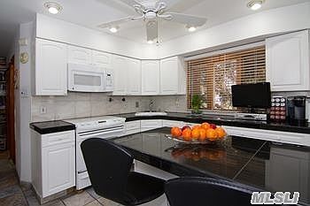 3rd image of 2051 Salisbury Park Dr