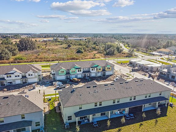 3rd image of 21819 Lyonia Ln