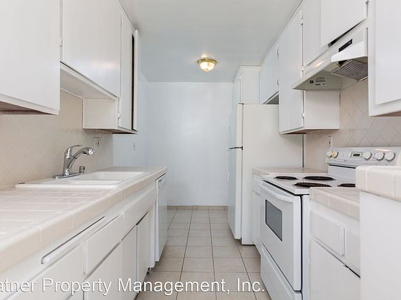 2nd image of 650 Westbourne Dr #203