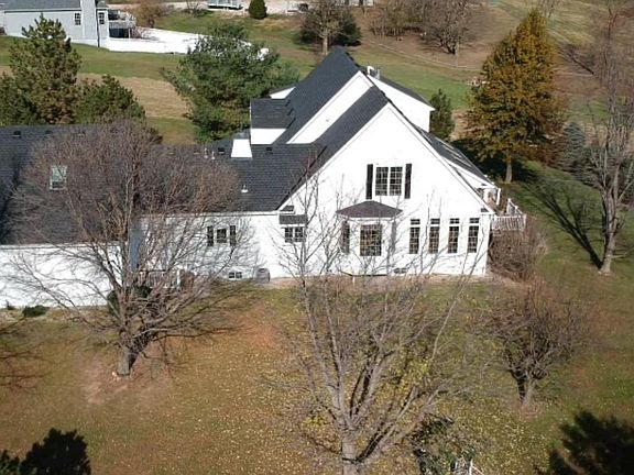 2nd image of 17855 Lakewood Dr