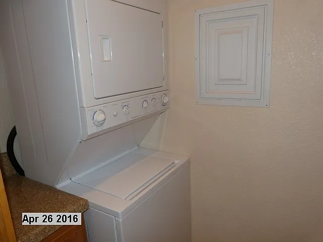 117 Townsgate Plz #D — Photo 5