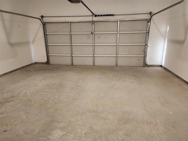 627 Redwood Way — Photo 12