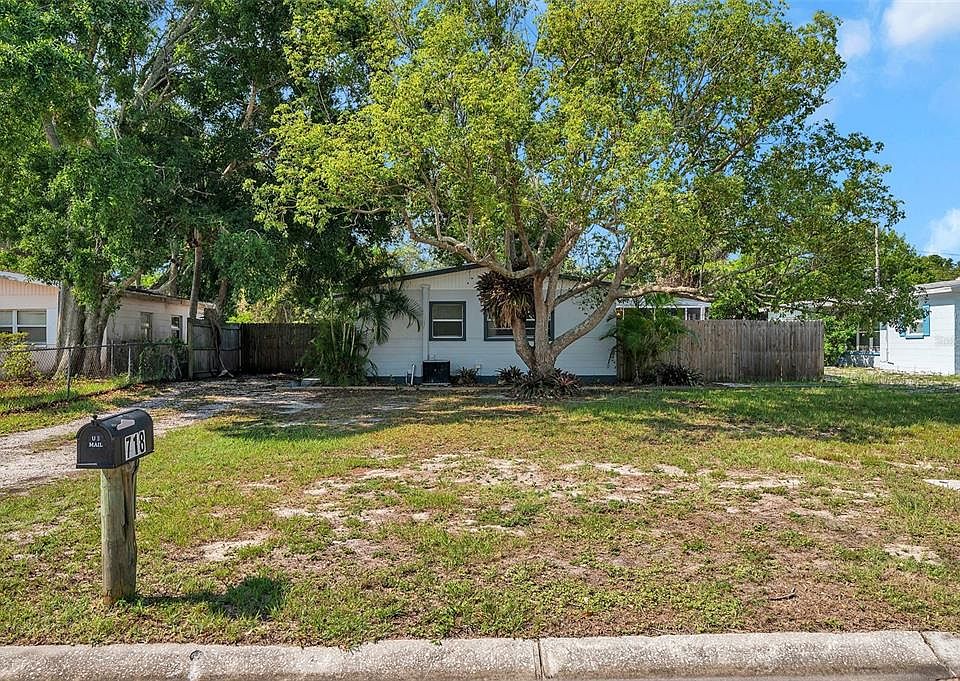 1st image of 718 Loquat Dr