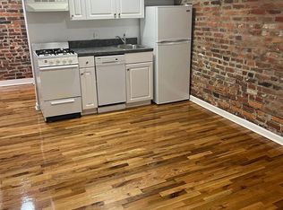 320 S 12th St APT 1R, Philadelphia, PA 19107