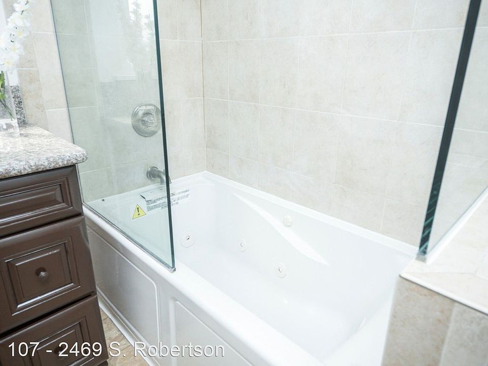 1st image of 2469 S Robertson Blvd APT 202