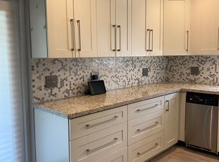 10446 SW 7th Ter, Sweetwater, FL 33174