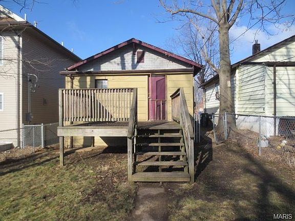 2nd image of 3926 Oakwood Ave