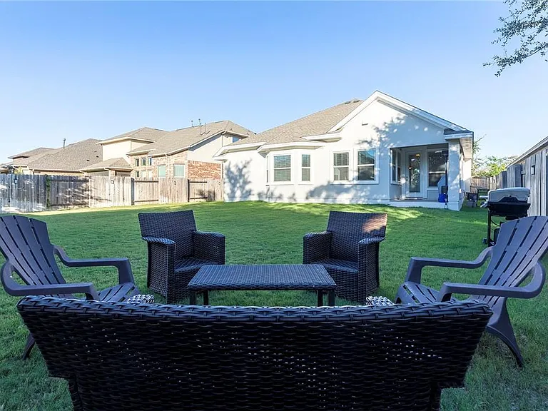 2925 Mossy Springs Dr — Photo 28
