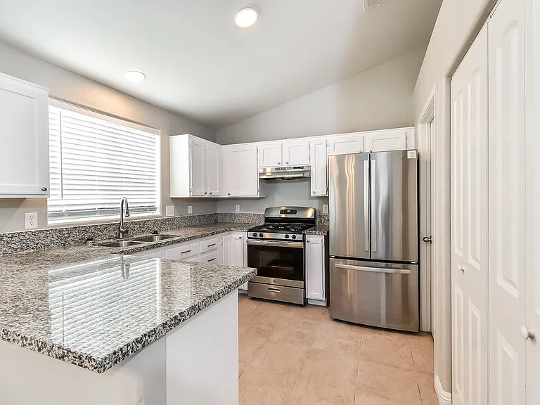 3921 Marble Mountain St — Photo 9