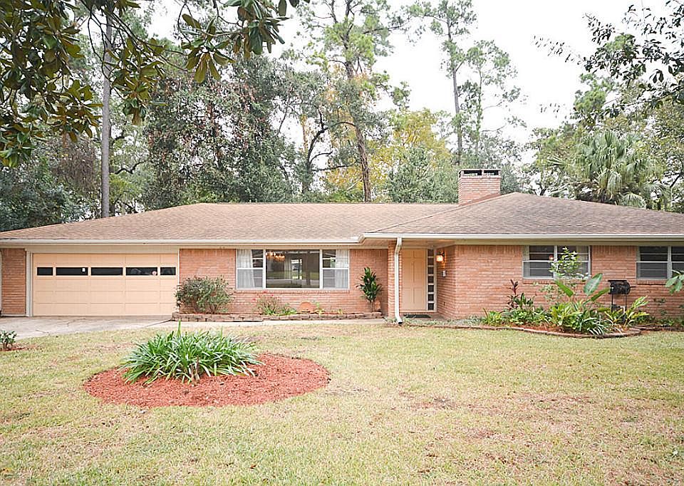 1st image of 3818 Brookwoods Dr