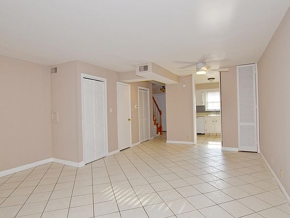 5th image of 2877 Washington Ave