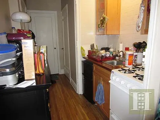 Rented by Halstead Real Estate | media 8