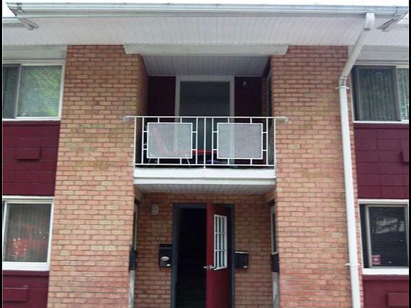 4th image of 400 Fulton St APT 3D