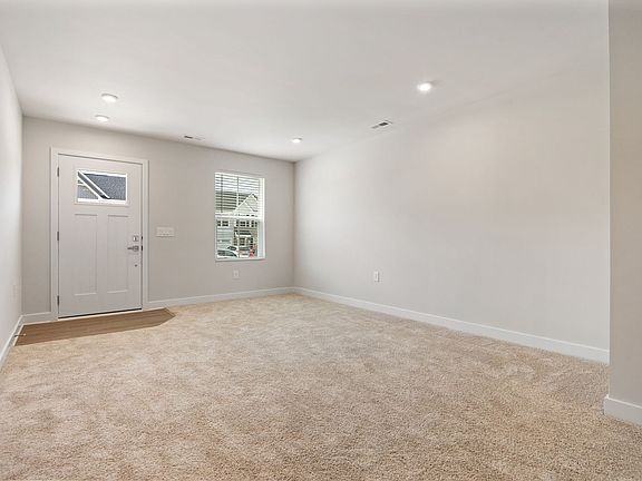 3rd image of 644 Pasture Ridge Rd