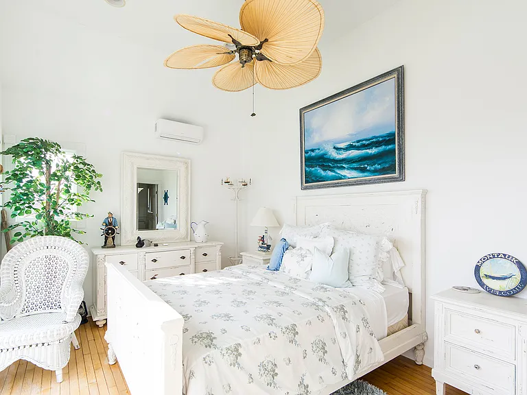 390 Old Montauk Hwy — Photo 19