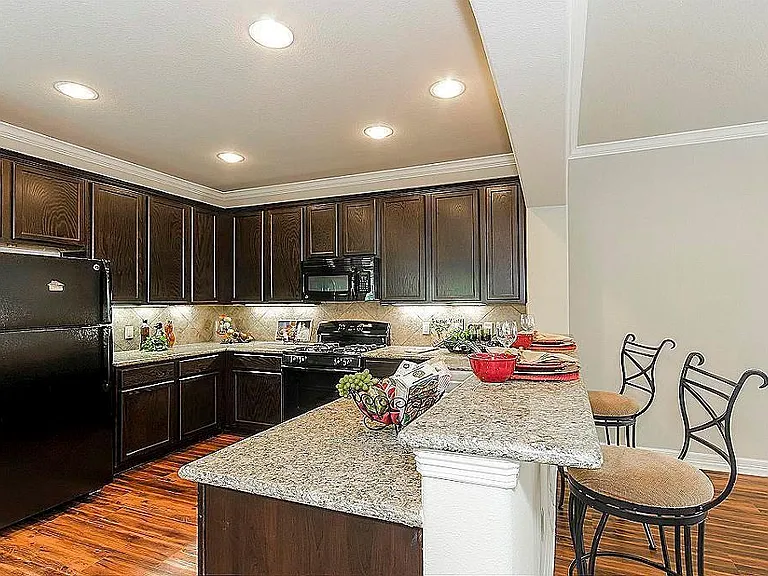 63 Woodland Hills Dr #1A — Photo 3