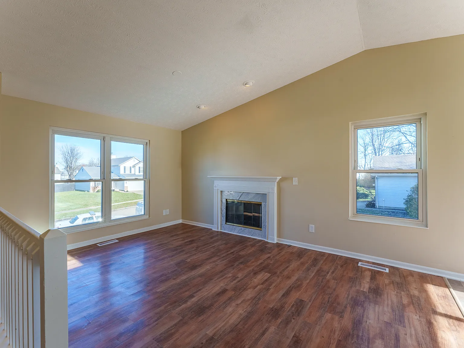 3 bed, 2.5 bath, 1520 sqft, $1,995 — Photo 3