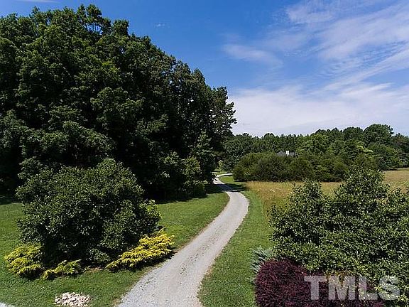 3rd image of 4924 Parc Jardin Dr
