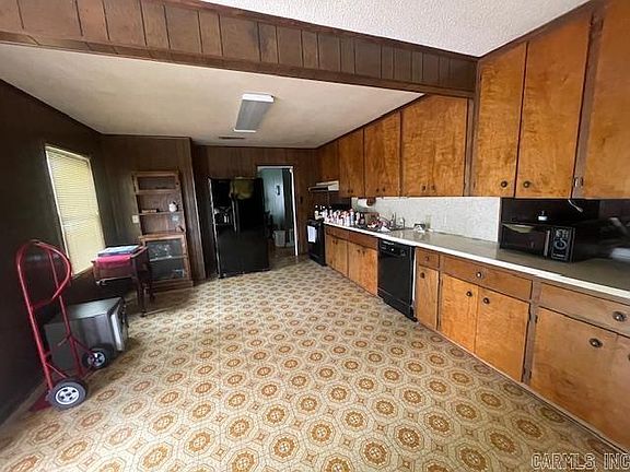 5th image of 1902 S Spring St